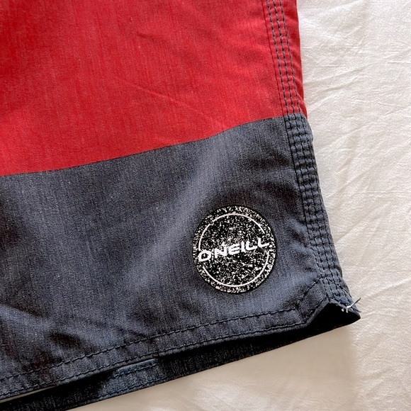 O’Neill Swim Trunks - Gray & Red - Picture 4 of 7